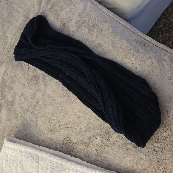 Infinity Scarf - Picture 3 of 4